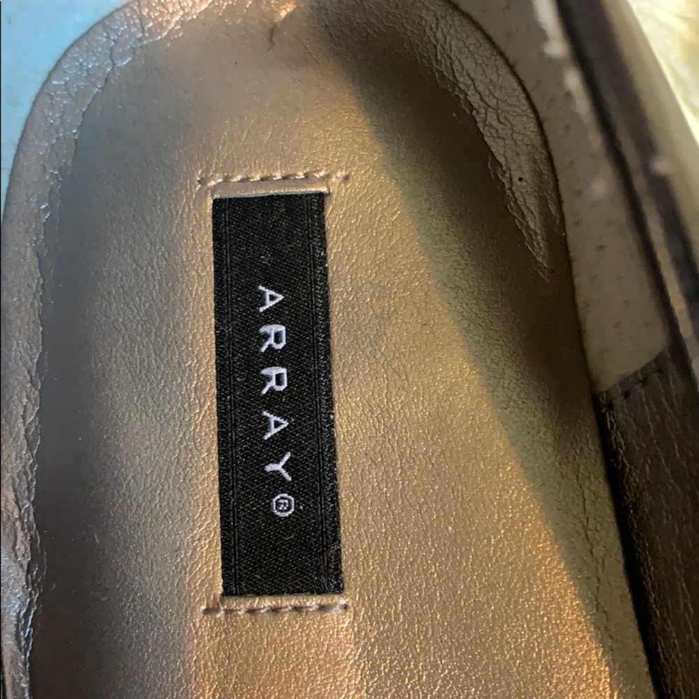 Nwot Array Leather Flats Wide Width - image 2